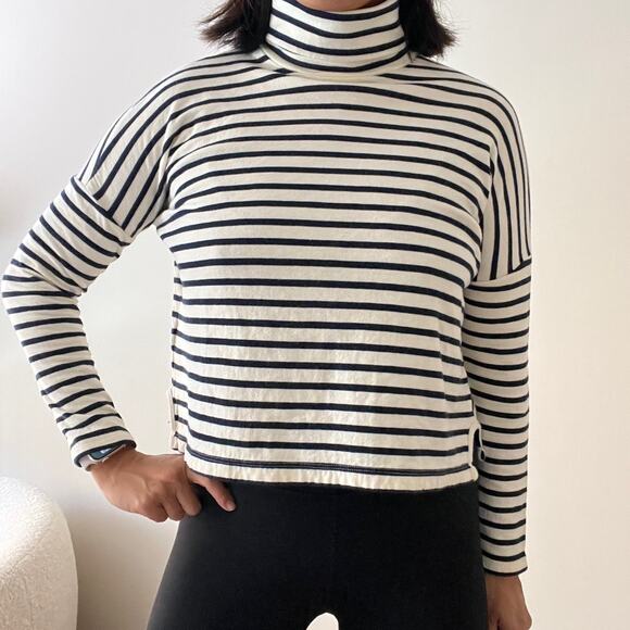 Madewell Striped White & Navy Blue Cropped Turtleneck Sweater Size XS - Picture 8 of 13